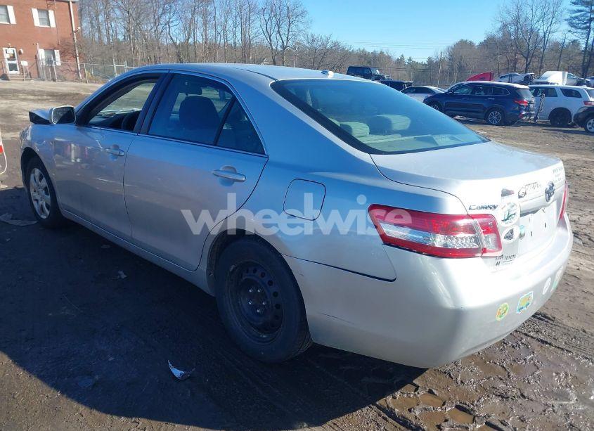 Photo 3 of 2011 Toyota Camry LE (VIN 4T1BF3EK3BU632808)