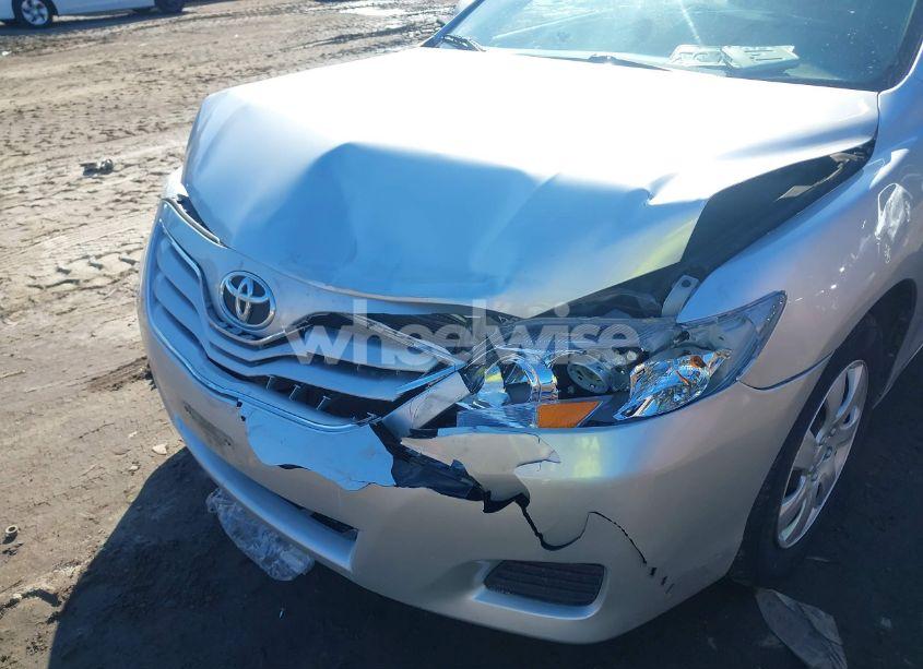 Photo 6 of 2011 Toyota Camry LE (VIN 4T1BF3EK3BU632808)