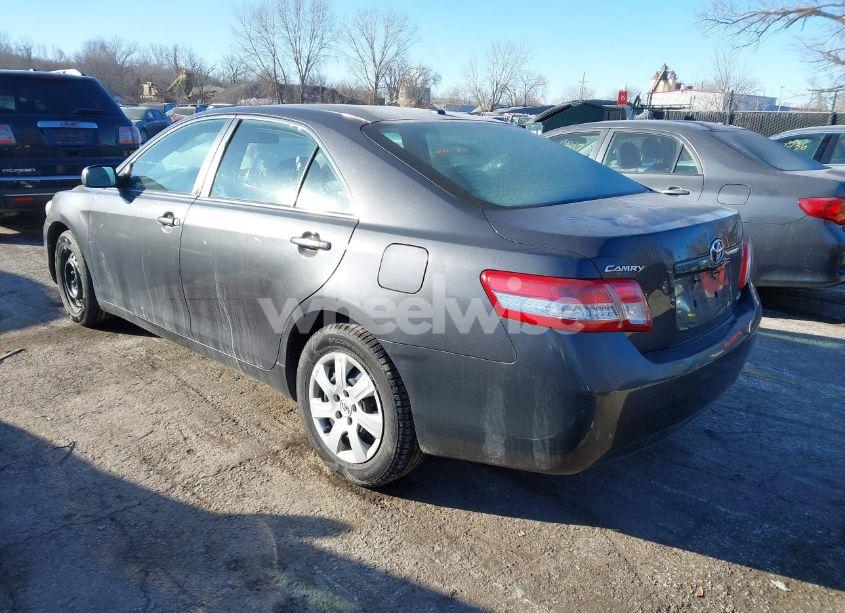 Photo 3 of 2011 Toyota Camry LE (VIN 4T1BF3EK3BU647017)