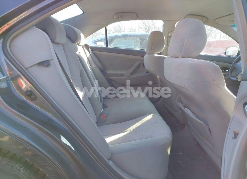 Photo 8 of 2011 Toyota Camry LE (VIN 4T1BF3EK3BU647017)