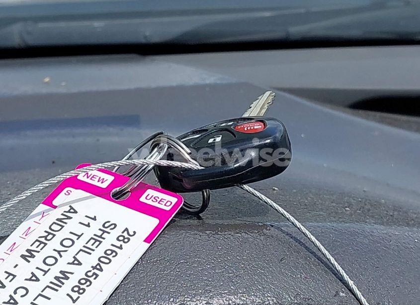 Photo 11 of 2011 Toyota Camry LE (VIN 4T1BF3EK3BU647292)