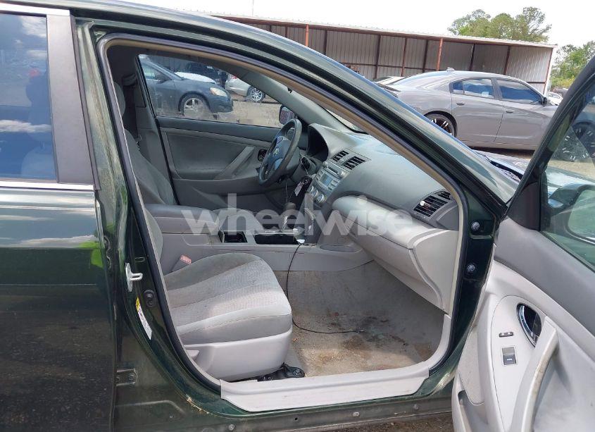 Photo 5 of 2011 Toyota Camry LE (VIN 4T1BF3EK3BU647292)