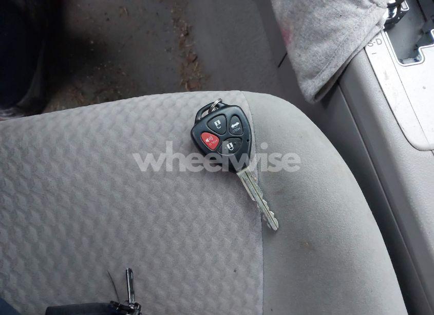 Photo 11 of 2011 Toyota Camry LE (VIN 4T1BF3EK3BU660754)