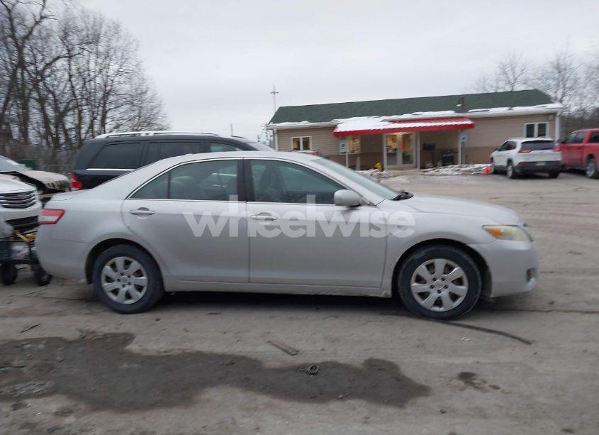 Photo 14 of 2011 Toyota Camry LE (VIN 4T1BF3EK3BU660754)