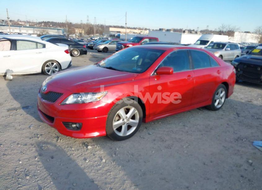 Photo 2 of 2011 Toyota Camry SE (VIN 4T1BF3EK3BU666134)