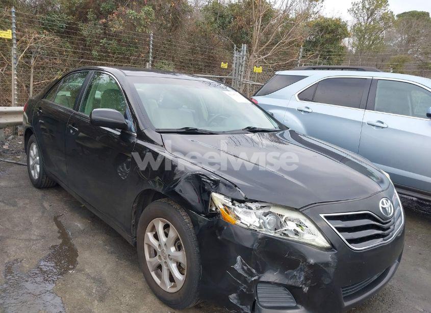 2011 Toyota Camry LE (VIN 4T1BF3EK3BU669194) main photo