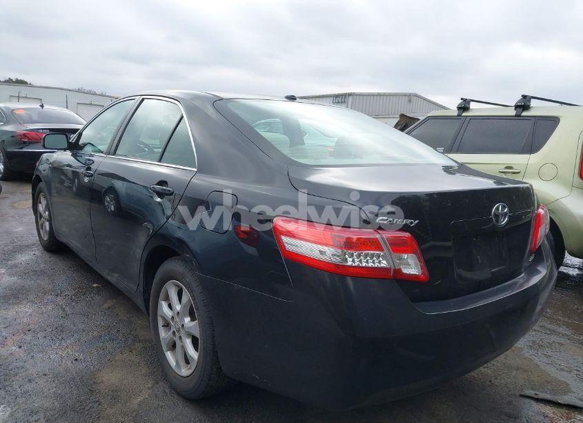 Photo 3 of 2011 Toyota Camry LE (VIN 4T1BF3EK3BU669194)