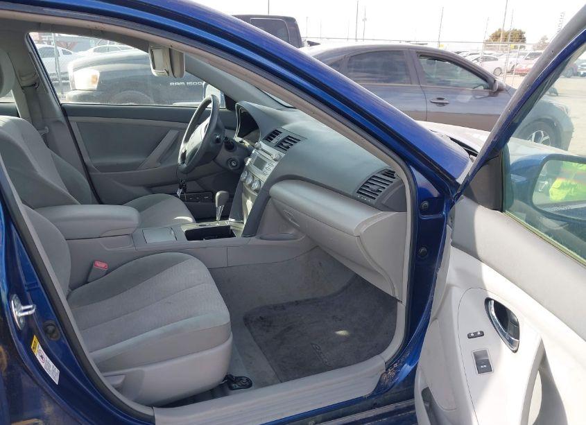 Photo 5 of 2011 Toyota Camry LE (VIN 4T1BF3EK3BU676551)