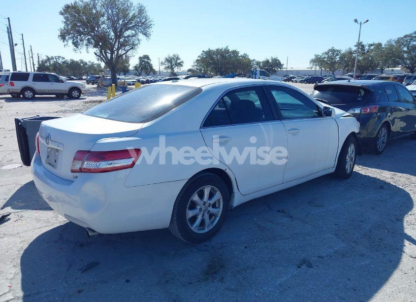 Photo 4 of 2011 Toyota Camry LE (VIN 4T1BF3EK3BU678493)