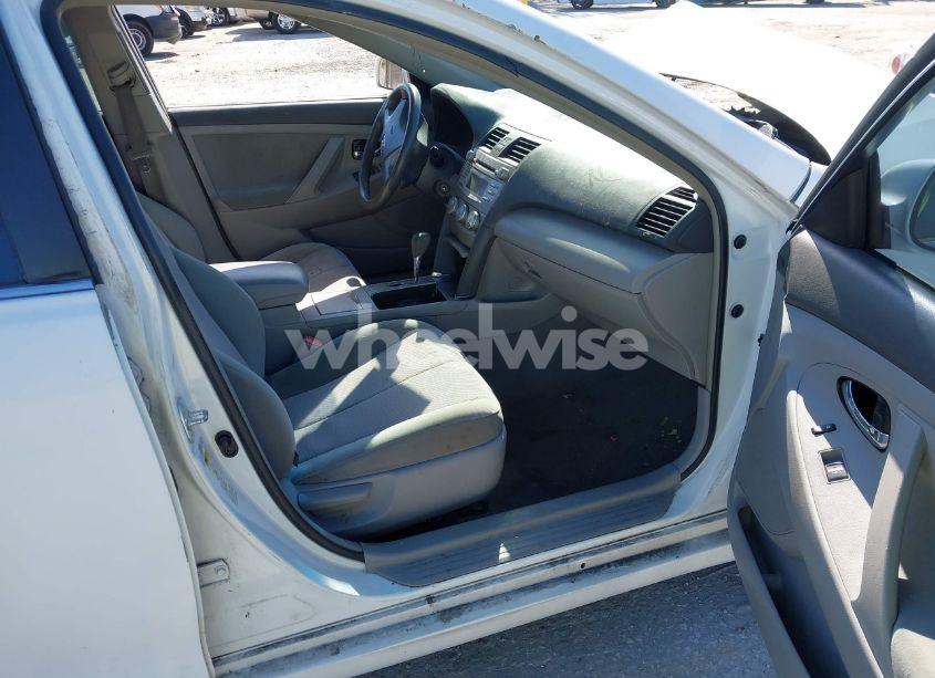 Photo 5 of 2011 Toyota Camry LE (VIN 4T1BF3EK3BU678493)