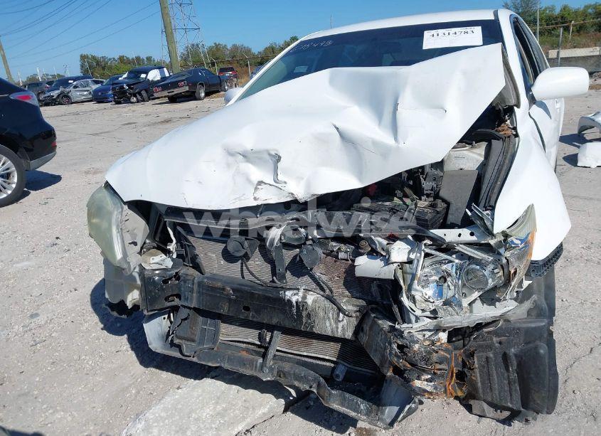 Photo 6 of 2011 Toyota Camry LE (VIN 4T1BF3EK3BU678493)