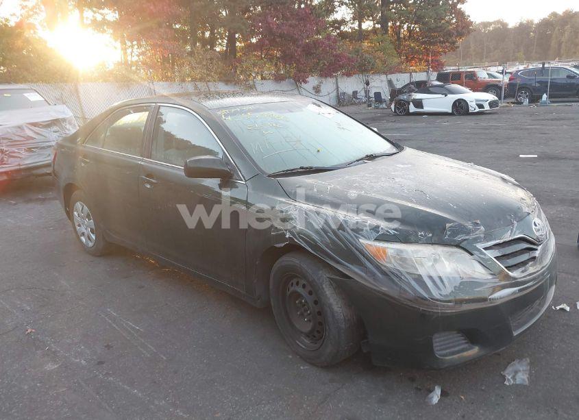 2011 Toyota Camry LE (VIN 4T1BF3EK3BU680129) main photo