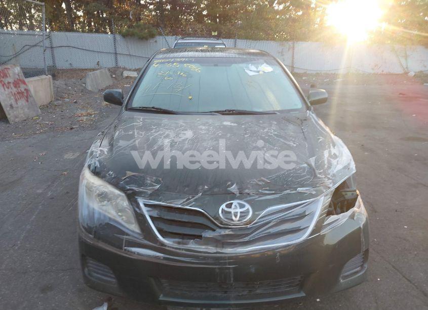 Photo 11 of 2011 Toyota Camry LE (VIN 4T1BF3EK3BU680129)