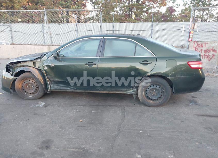 Photo 13 of 2011 Toyota Camry LE (VIN 4T1BF3EK3BU680129)