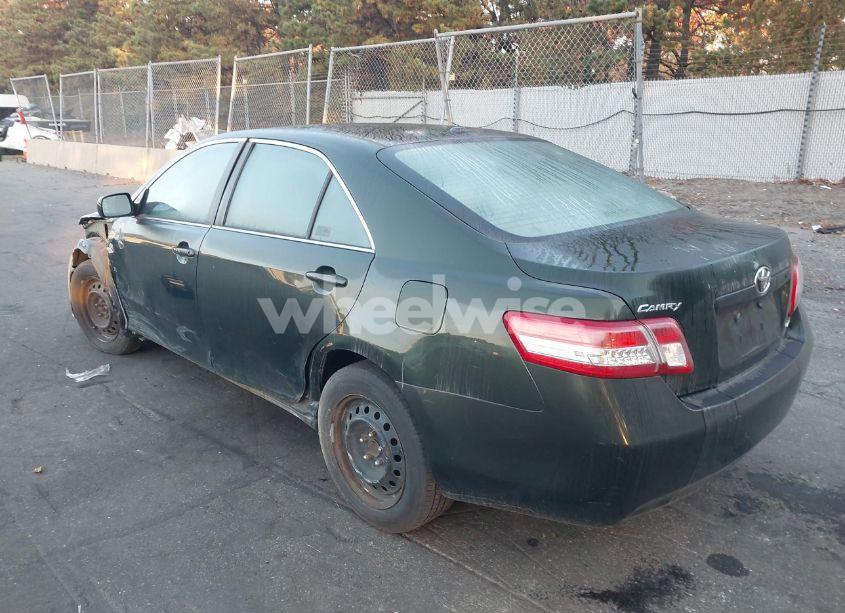 Photo 3 of 2011 Toyota Camry LE (VIN 4T1BF3EK3BU680129)