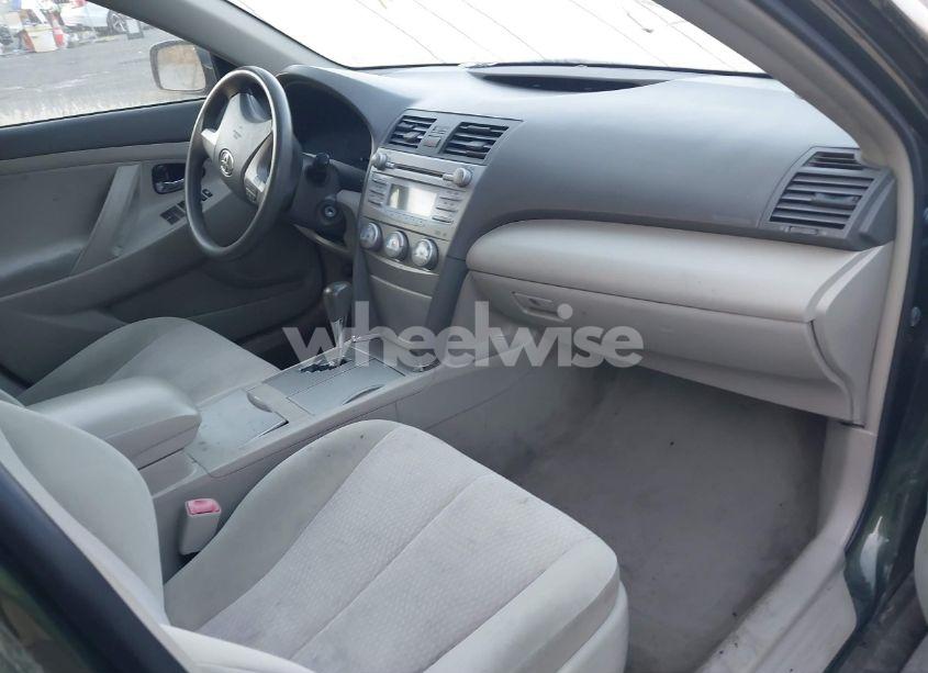 Photo 5 of 2011 Toyota Camry LE (VIN 4T1BF3EK3BU680129)