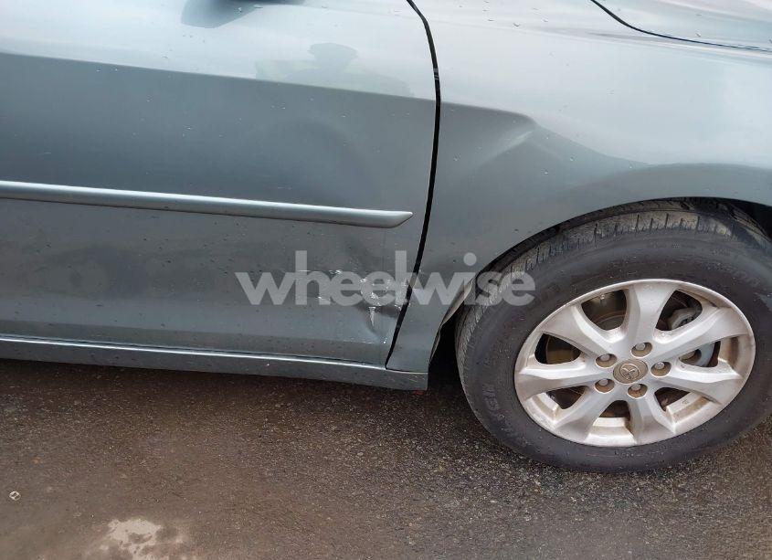 Photo 6 of 2011 Toyota Camry LE (VIN 4T1BF3EK3BU682687)