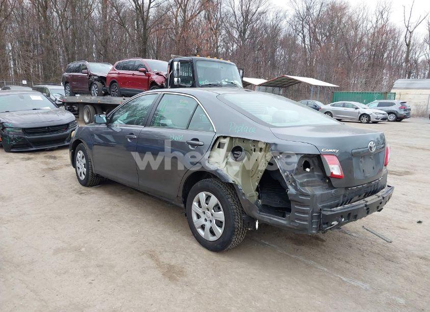 Photo 3 of 2011 Toyota Camry LE (VIN 4T1BF3EK3BU688358)