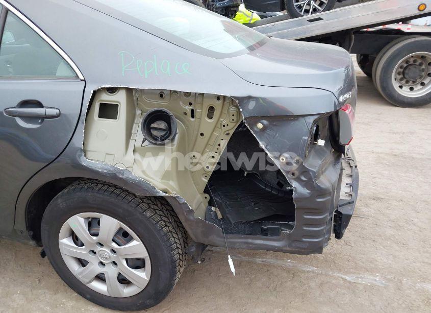 Photo 6 of 2011 Toyota Camry LE (VIN 4T1BF3EK3BU688358)