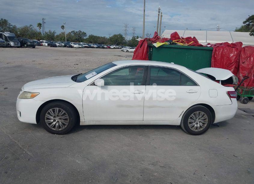 Photo 14 of 2011 Toyota Camry (VIN 4T1BF3EK3BU697075)