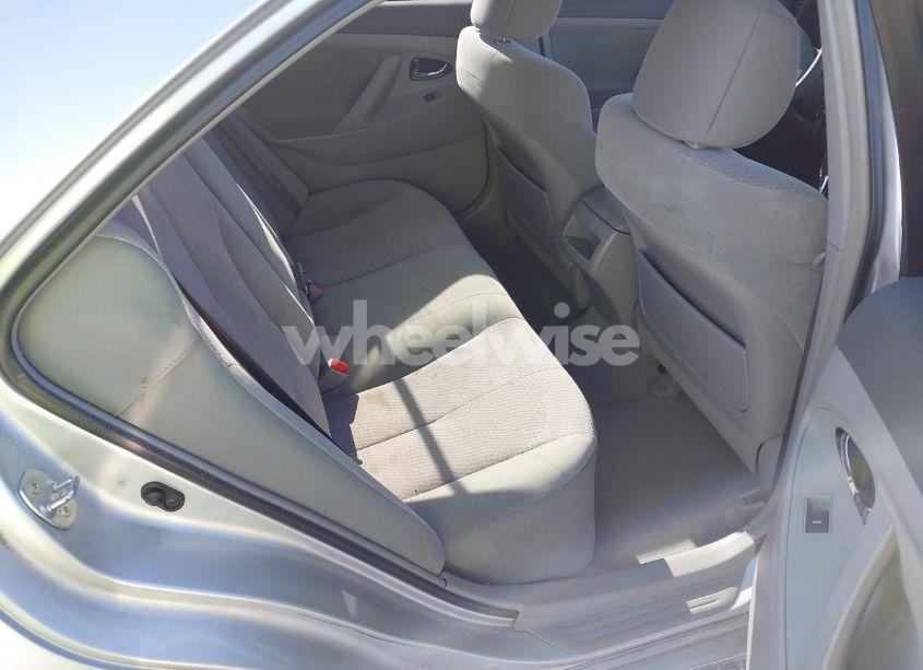 Photo 8 of 2011 Toyota Camry LE (VIN 4T1BF3EK3BU715865)