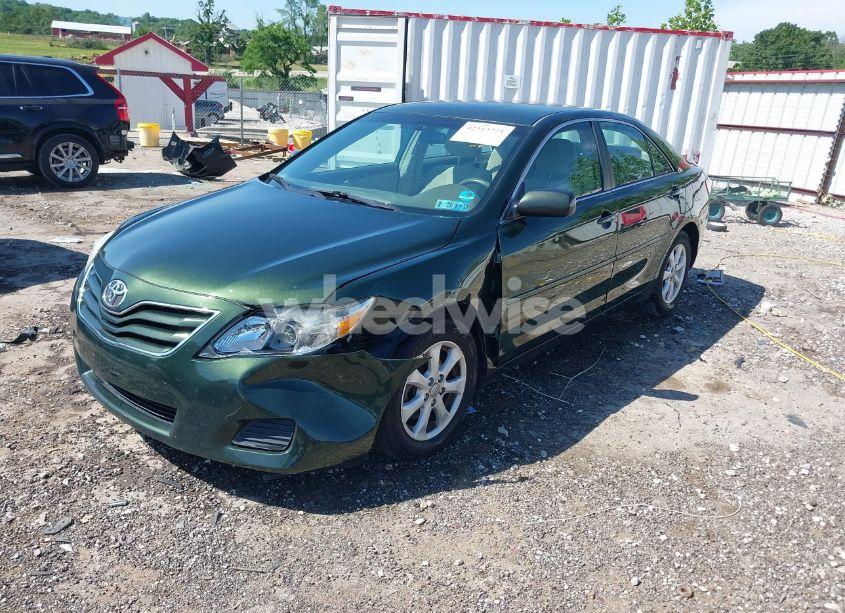 Photo 2 of 2011 Toyota Camry LE/SE/XLE (VIN 4T1BF3EK3BU718717)