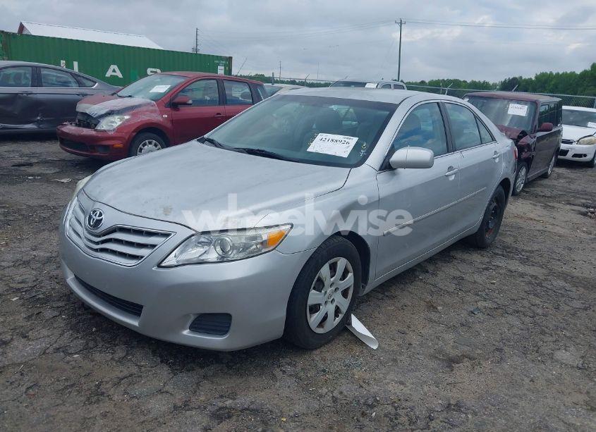 Photo 2 of 2011 Toyota Camry LE (VIN 4T1BF3EK3BU728485)
