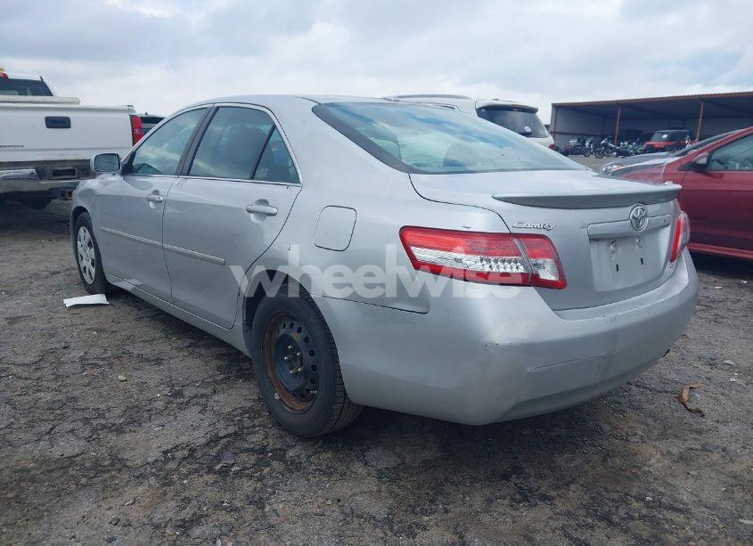 Photo 3 of 2011 Toyota Camry LE (VIN 4T1BF3EK3BU728485)
