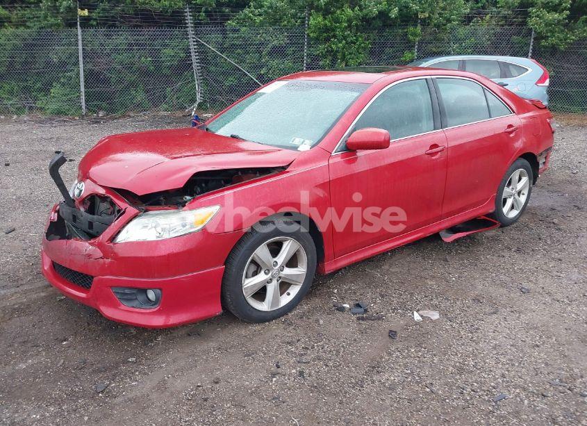 Photo 2 of 2011 Toyota Camry SE (VIN 4T1BF3EK3BU731192)