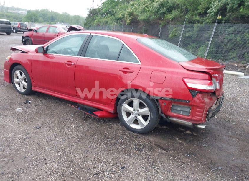 Photo 3 of 2011 Toyota Camry SE (VIN 4T1BF3EK3BU731192)