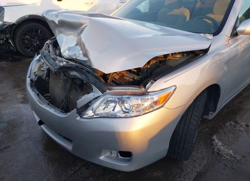 Photo 6 of 2011 Toyota Camry (VIN 4T1BF3EK3BU756349)