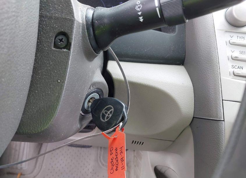 Photo 11 of 2011 Toyota Camry LE (VIN 4T1BF3EK3BU759820)