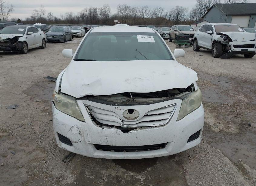 Photo 12 of 2011 Toyota Camry LE (VIN 4T1BF3EK3BU759820)