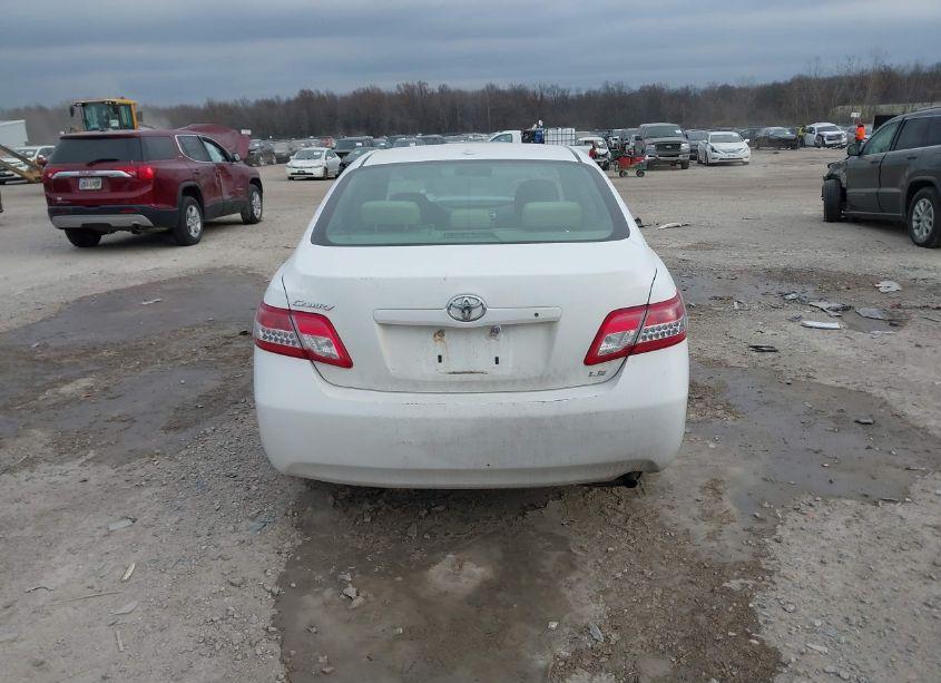 Photo 16 of 2011 Toyota Camry LE (VIN 4T1BF3EK3BU759820)