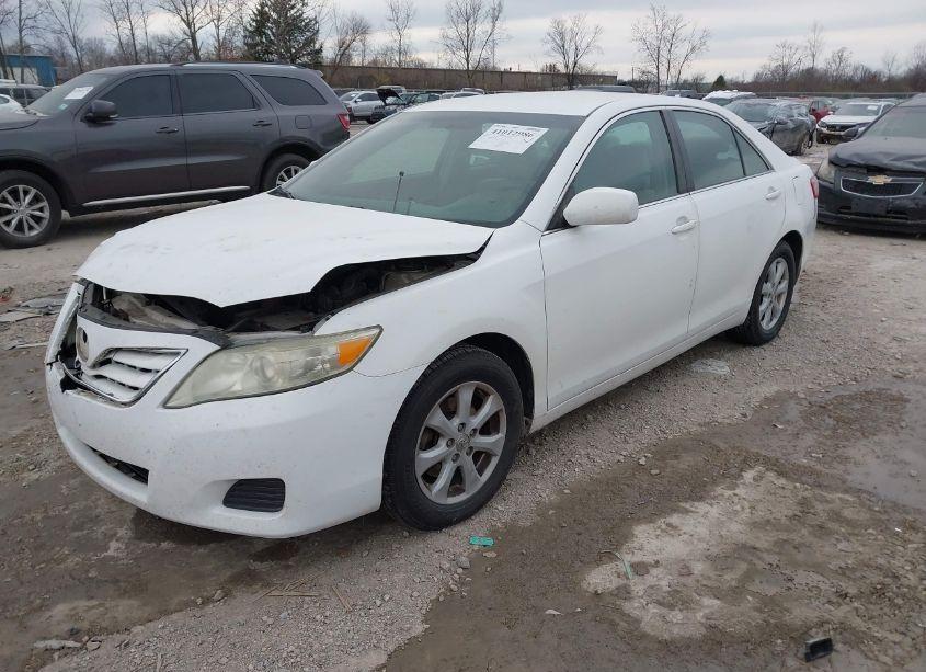 Photo 2 of 2011 Toyota Camry LE (VIN 4T1BF3EK3BU759820)