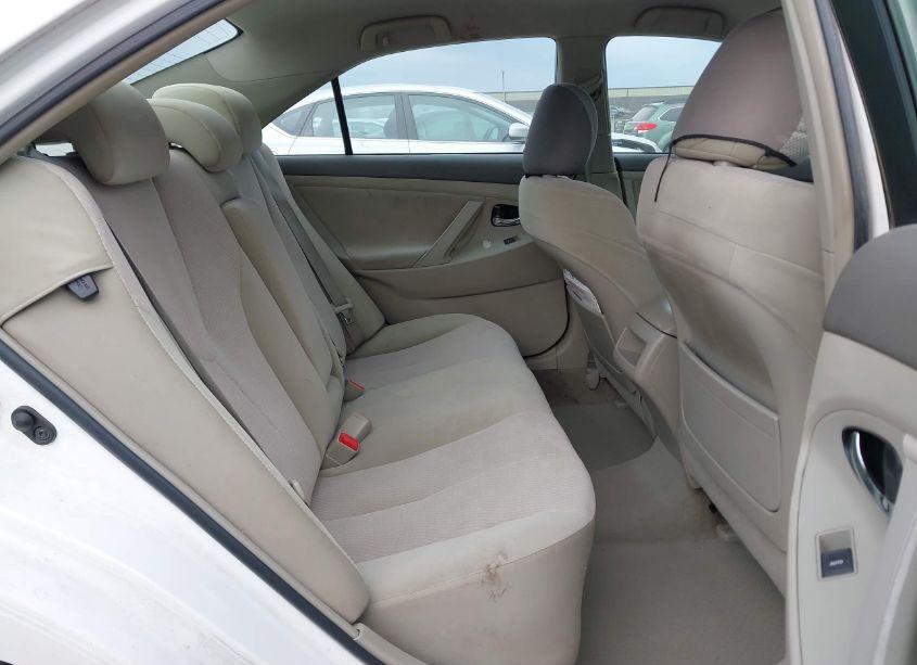 Photo 8 of 2011 Toyota Camry LE (VIN 4T1BF3EK3BU759820)