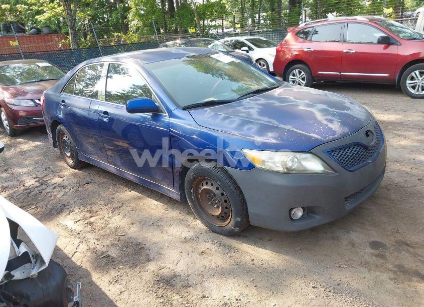 2011 Toyota Camry SE (VIN 4T1BF3EK3BU769876) main photo
