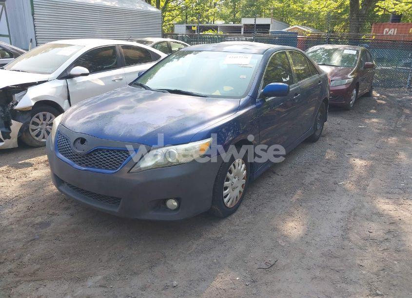 Photo 2 of 2011 Toyota Camry SE (VIN 4T1BF3EK3BU769876)