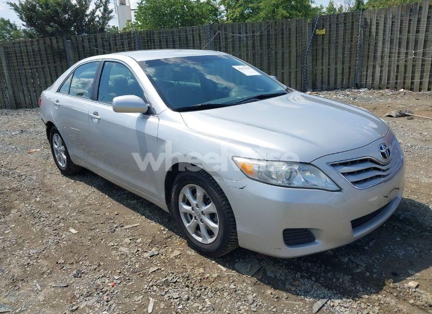 2011 Toyota Camry LE (VIN 4T1BF3EK3BU770056) main photo