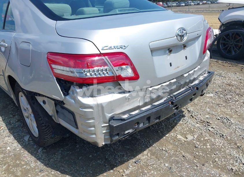 Photo 6 of 2011 Toyota Camry LE (VIN 4T1BF3EK3BU770056)