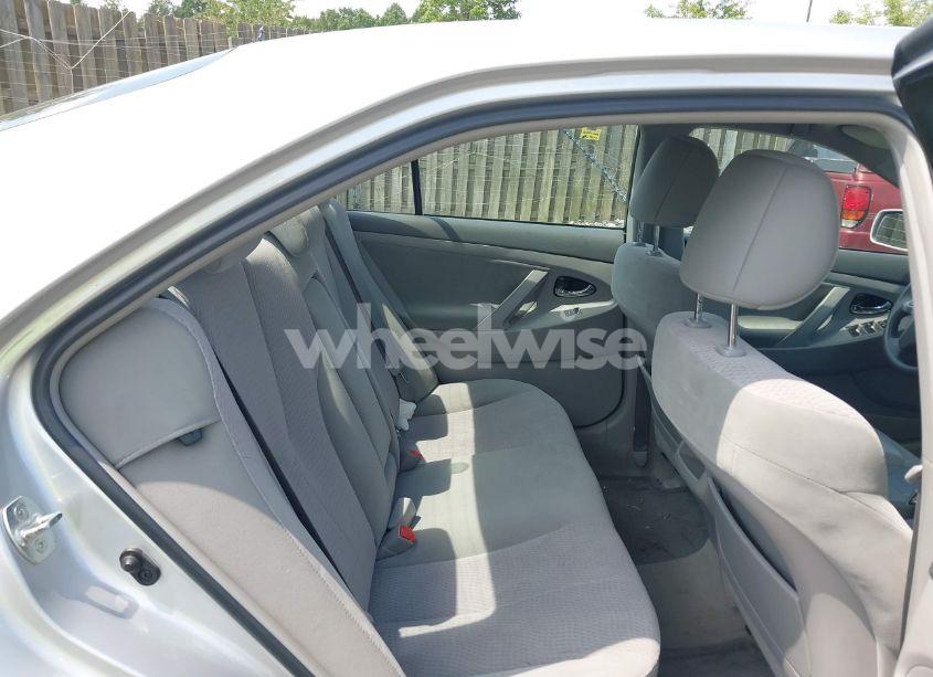 Photo 8 of 2011 Toyota Camry LE (VIN 4T1BF3EK3BU770056)