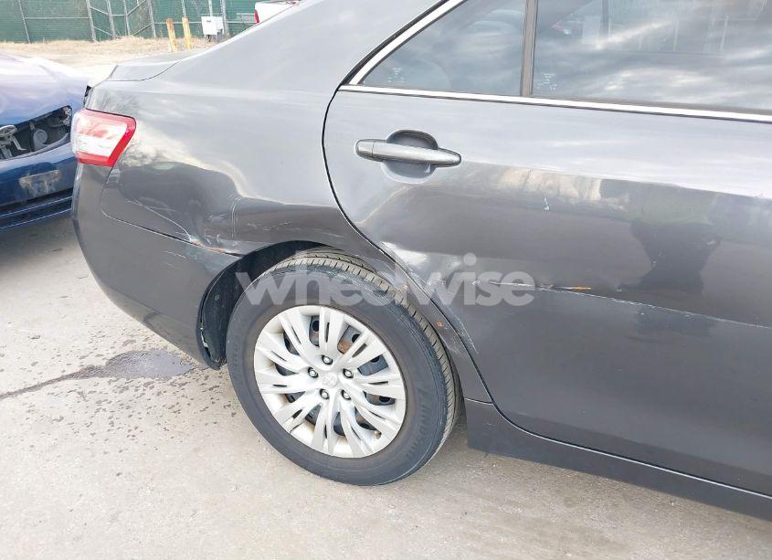 Photo 6 of 2010 Toyota Camry LE (VIN 4T1BF3EK4AU018073)