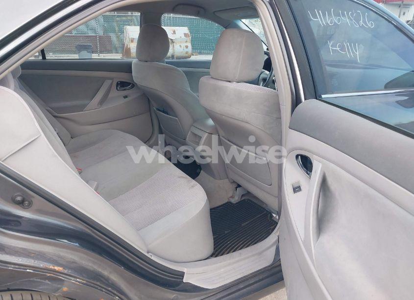 Photo 8 of 2010 Toyota Camry LE (VIN 4T1BF3EK4AU018073)