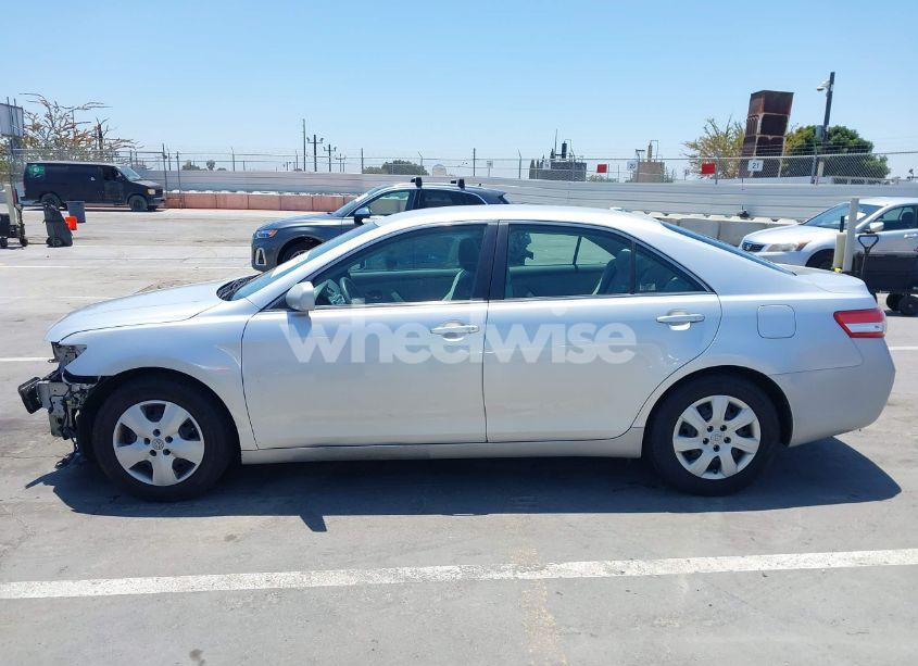 Photo 15 of 2010 Toyota Camry LE (VIN 4T1BF3EK4AU019286)