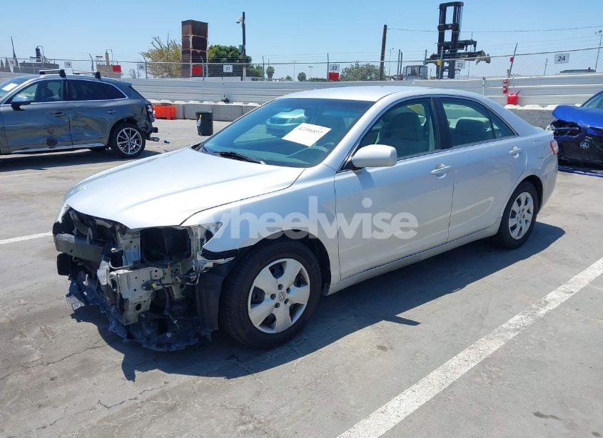 Photo 2 of 2010 Toyota Camry LE (VIN 4T1BF3EK4AU019286)