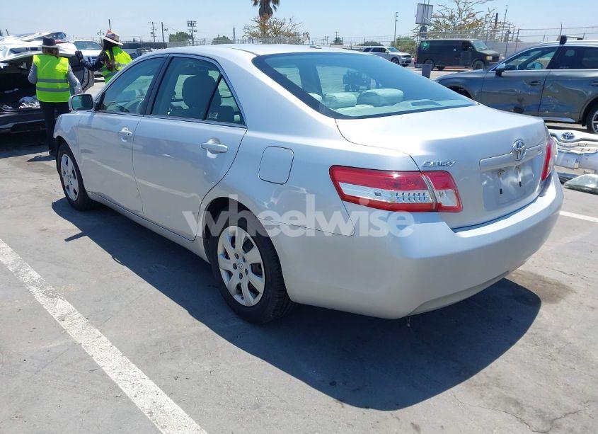 Photo 3 of 2010 Toyota Camry LE (VIN 4T1BF3EK4AU019286)