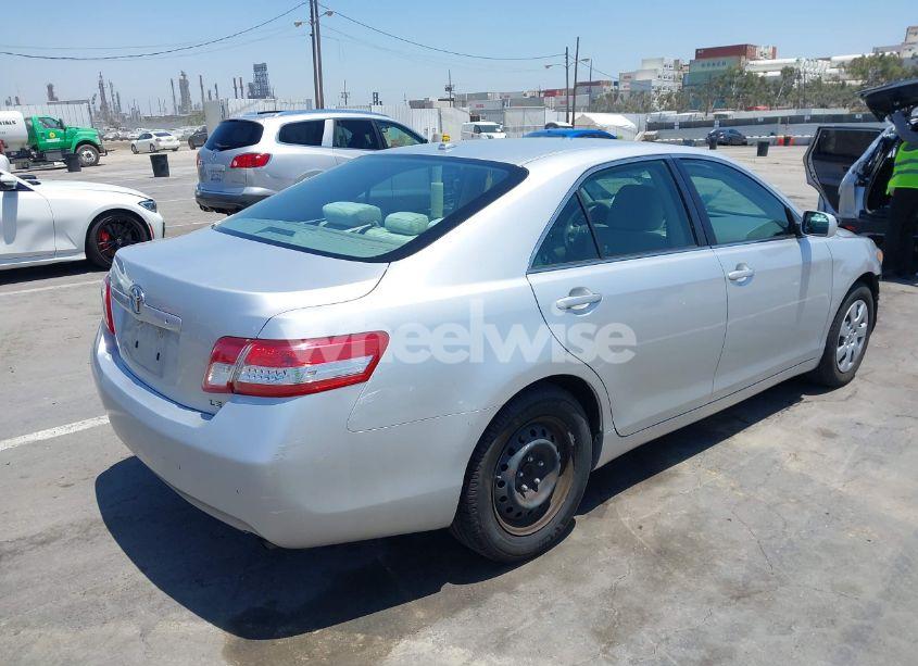 Photo 4 of 2010 Toyota Camry LE (VIN 4T1BF3EK4AU019286)