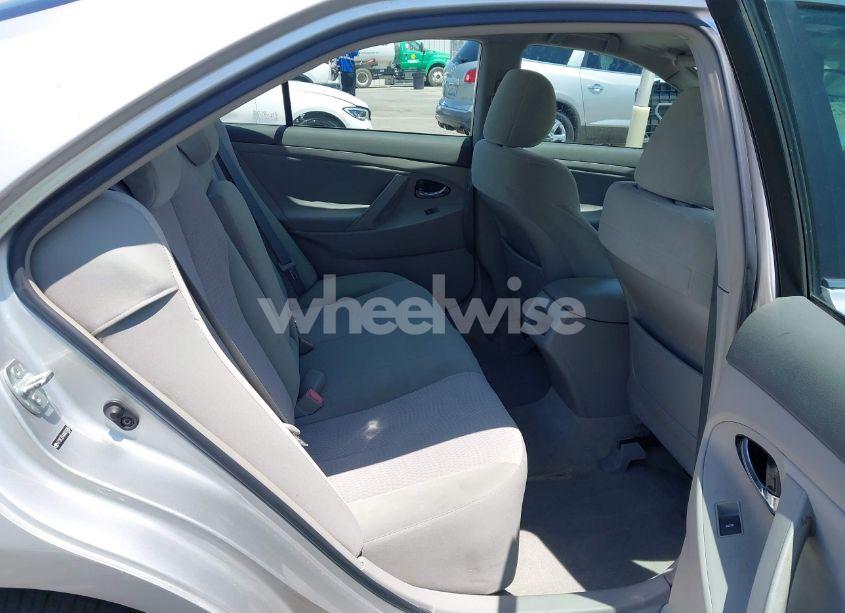 Photo 8 of 2010 Toyota Camry LE (VIN 4T1BF3EK4AU019286)