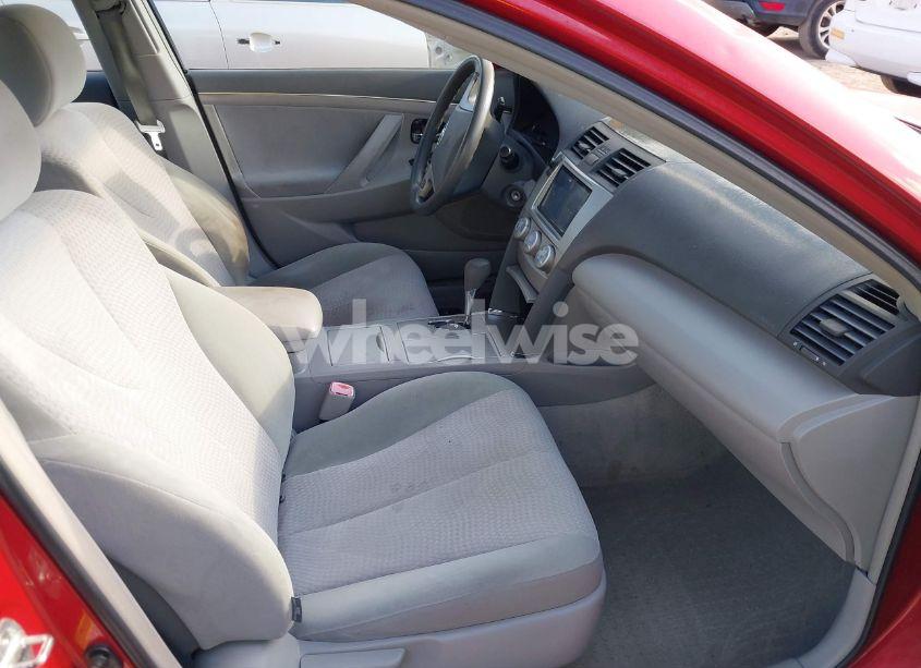 Photo 5 of 2010 Toyota Camry LE (VIN 4T1BF3EK4AU024326)