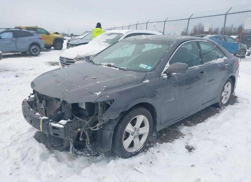 Photo 2 of 2010 Toyota Camry SE (VIN 4T1BF3EK4AU024455)